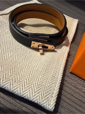 Hermès Women's Mini Kelly Double Tour Leather Bracelet
